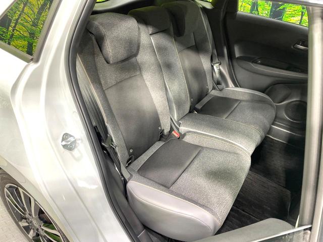 フィット ｅ：ＨＥＶ　ＲＳ　純正８型ナビ　バックカメラ　禁煙車　ホンダセンシング　アダプティブクルーズ　スマートキ―　踏み間違い防止装置　ハーフレザー　ＬＥＤヘッド　ドラレコ　フルセグ　Ｂｌｕｅｔｏｏｔ再生　ＥＴＣ（11枚目）