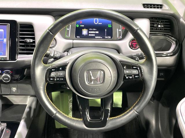フィット ｅ：ＨＥＶ　ＲＳ　純正８型ナビ　バックカメラ　禁煙車　ホンダセンシング　アダプティブクルーズ　スマートキ―　踏み間違い防止装置　ハーフレザー　ＬＥＤヘッド　ドラレコ　フルセグ　Ｂｌｕｅｔｏｏｔ再生　ＥＴＣ（13枚目）