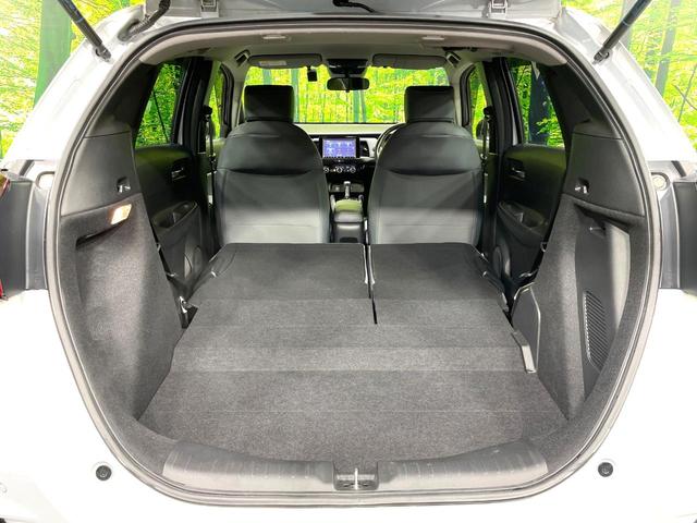 フィット ｅ：ＨＥＶ　ＲＳ　純正８型ナビ　バックカメラ　禁煙車　ホンダセンシング　アダプティブクルーズ　スマートキ―　踏み間違い防止装置　ハーフレザー　ＬＥＤヘッド　ドラレコ　フルセグ　Ｂｌｕｅｔｏｏｔ再生　ＥＴＣ（31枚目）