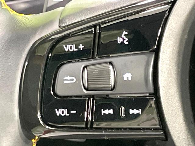 フィット ｅ：ＨＥＶ　ＲＳ　純正８型ナビ　バックカメラ　禁煙車　ホンダセンシング　アダプティブクルーズ　スマートキ―　踏み間違い防止装置　ハーフレザー　ＬＥＤヘッド　ドラレコ　フルセグ　Ｂｌｕｅｔｏｏｔ再生　ＥＴＣ（41枚目）