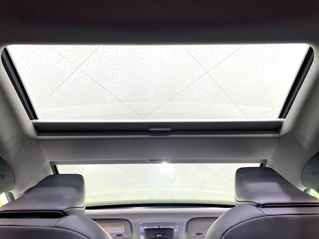 プリウス Ｚ　ガラスルーフ　モデリスタエアロ　純正１２．３型ナビ　全周囲カメラ　禁煙車　セーフティセンス　レーダークルーズ　ブラインドスポットモニター　デジタルインナーミラー　パワーバックドア　ドラレコ　ＥＴＣ（4枚目）