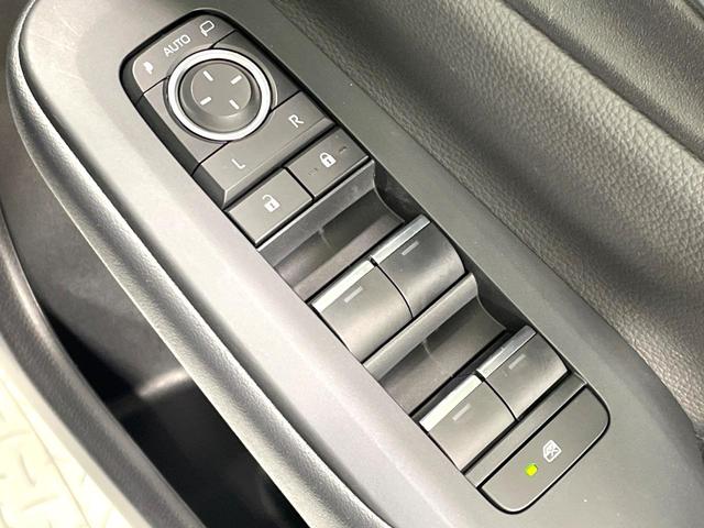 プリウス Ｚ　ガラスルーフ　モデリスタエアロ　純正１２．３型ナビ　全周囲カメラ　禁煙車　セーフティセンス　レーダークルーズ　ブラインドスポットモニター　デジタルインナーミラー　パワーバックドア　ドラレコ　ＥＴＣ（52枚目）