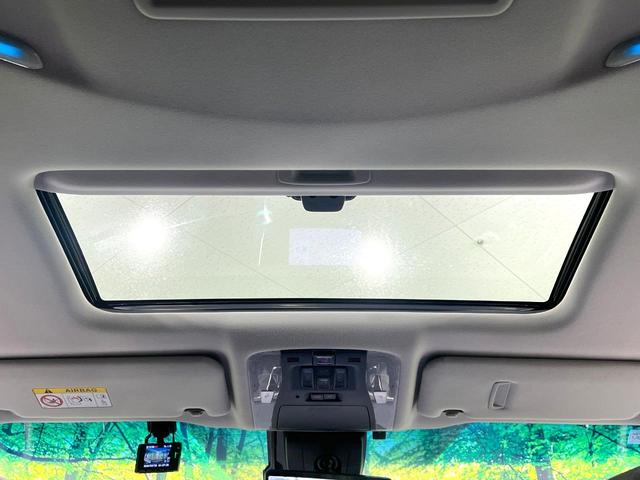 アルファード ２．５Ｓ　Ｃパッケージ　サンルーフ　純正９型ディスプレイ　後席モニター　両側電動ドア　衝突軽減装置　レーダークルーズ　デジタルインナーミラー　ブラインドスポットモニター　電動リアゲート　３眼ＬＥＤヘッド　ドラレコ　ＥＴＣ（3枚目）