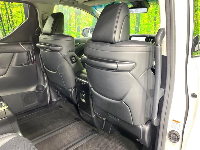 アルファード ２．５Ｓ　Ｃパッケージ　サンルーフ　純正９型ディスプレイ　後席モニター　両側電動ドア　衝突軽減装置　レーダークルーズ　デジタルインナーミラー　ブラインドスポットモニター　電動リアゲート　３眼ＬＥＤヘッド　ドラレコ　ＥＴＣ（35枚目）