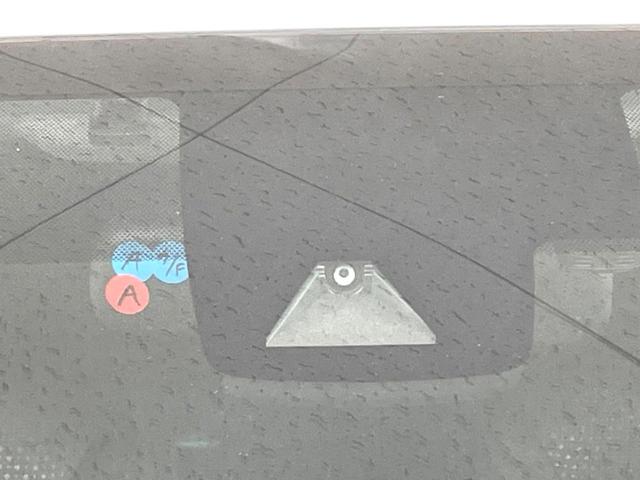 プリウス Ｓ　ＳＤナビ　バックカメラ　禁煙車　セーフティセンス　レーダークルーズ　スマートキー　ＬＥＤヘッド　オートハイビーム　コーナーセンサー　フルセグ　Ｂｌｕｅｔｏｏｔｈ再生　ＥＴＣ　オートライト／エアコン（7枚目）