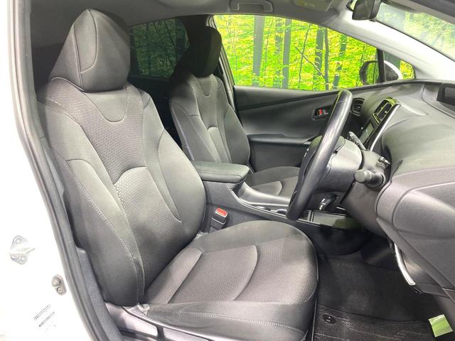 プリウス Ｓ　ＳＤナビ　バックカメラ　禁煙車　セーフティセンス　レーダークルーズ　スマートキー　ＬＥＤヘッド　オートハイビーム　コーナーセンサー　フルセグ　Ｂｌｕｅｔｏｏｔｈ再生　ＥＴＣ　オートライト／エアコン（8枚目）