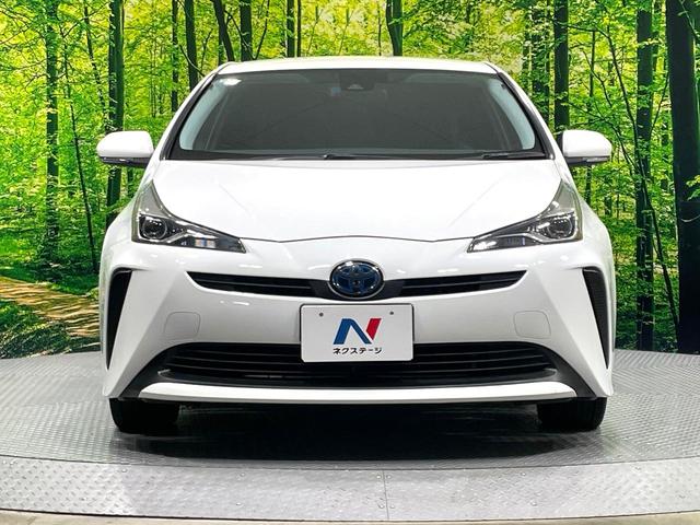 プリウス Ｓ　ＳＤナビ　バックカメラ　禁煙車　セーフティセンス　レーダークルーズ　スマートキー　ＬＥＤヘッド　オートハイビーム　コーナーセンサー　フルセグ　Ｂｌｕｅｔｏｏｔｈ再生　ＥＴＣ　オートライト／エアコン（14枚目）