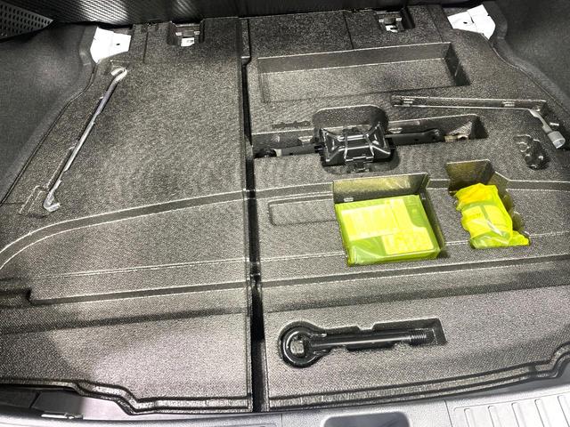 プリウス Ｓ　ＳＤナビ　バックカメラ　禁煙車　セーフティセンス　レーダークルーズ　スマートキー　ＬＥＤヘッド　オートハイビーム　コーナーセンサー　フルセグ　Ｂｌｕｅｔｏｏｔｈ再生　ＥＴＣ　オートライト／エアコン（31枚目）