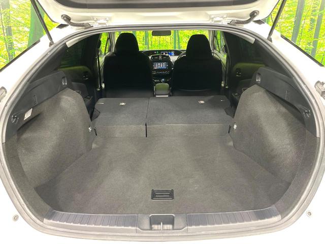 プリウス Ｓ　ＳＤナビ　バックカメラ　禁煙車　セーフティセンス　レーダークルーズ　スマートキー　ＬＥＤヘッド　オートハイビーム　コーナーセンサー　フルセグ　Ｂｌｕｅｔｏｏｔｈ再生　ＥＴＣ　オートライト／エアコン（33枚目）