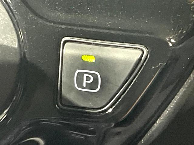 プリウス Ｓ　ＳＤナビ　バックカメラ　禁煙車　セーフティセンス　レーダークルーズ　スマートキー　ＬＥＤヘッド　オートハイビーム　コーナーセンサー　フルセグ　Ｂｌｕｅｔｏｏｔｈ再生　ＥＴＣ　オートライト／エアコン（39枚目）