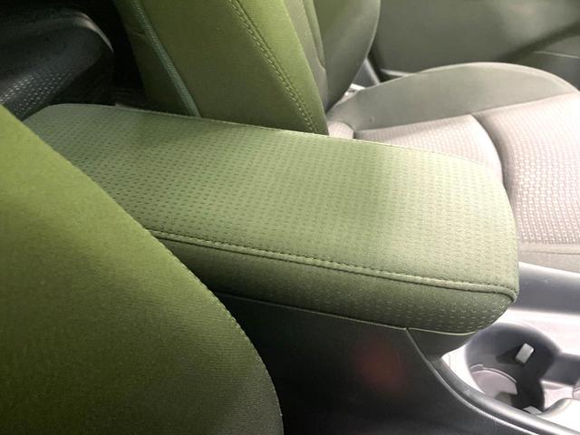 プリウス Ｓ　ＳＤナビ　バックカメラ　禁煙車　セーフティセンス　レーダークルーズ　スマートキー　ＬＥＤヘッド　オートハイビーム　コーナーセンサー　フルセグ　Ｂｌｕｅｔｏｏｔｈ再生　ＥＴＣ　オートライト／エアコン（43枚目）