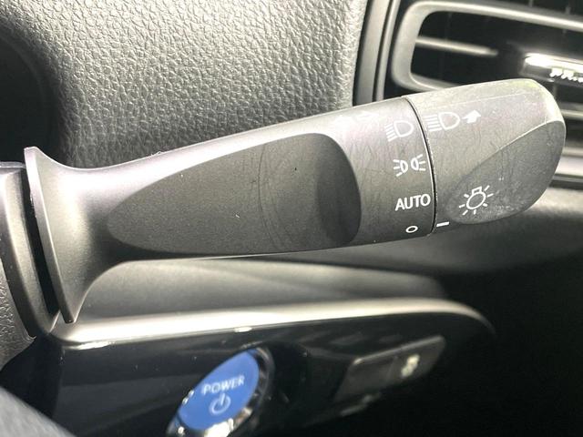 プリウス Ｓ　ＳＤナビ　バックカメラ　禁煙車　セーフティセンス　レーダークルーズ　スマートキー　ＬＥＤヘッド　オートハイビーム　コーナーセンサー　フルセグ　Ｂｌｕｅｔｏｏｔｈ再生　ＥＴＣ　オートライト／エアコン（50枚目）
