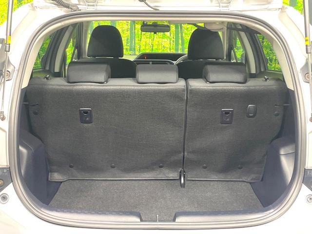 アクア Ｓ　純正ナビ　禁煙車　ドラレコ　フルセグ　Ｂｌｕｅｔｏｏｔｈ再生　ＥＴＣ　スマートキー　シートヒーター　オートエアコン／ライト　電動格納ミラー　横滑り防止装置　プライバシーガラス（32枚目）