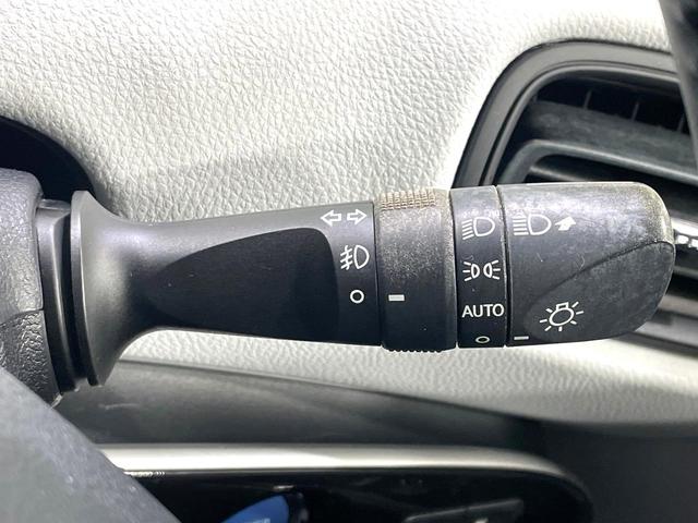 プリウス Sセーフティプラス 純正ナビ バックカメラ 禁煙車 セーフティセンス レーダークルーズ パーキングアシスト LEDヘッド/フォグ ドラレコ フルセグ Bluetooth再生 ETC スマートキー ヘッドアップディスプレイ(30枚目)