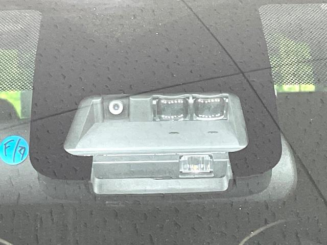 �y�g���^�Z�[�t�e�B�Z���X�z���s���ɑO���̎ԗ�����F�����A�Փ˂������Ȏ��͌x��ƃu���[�L�ŏՓˉ���Ɣ�Q�y�����A�V�X�g�B�����S�Ƀh���C�u�����y���݂��������܂��B