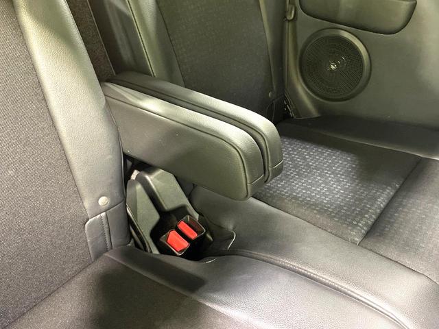 Ｎ－ＢＯＸカスタム Ｇ・ターボＬパッケージ　純正８型ナビ　バックカメラ　禁煙車　両側電動ドア　クルコン　スマートキー　ＨＩＤヘッド　ハーフレザー　フルセグ　Ｂｌｕｅｔｏｏｔｈ再生　ＥＴＣ　純正１５インチアルミ　オートライト／エアコン（33枚目）