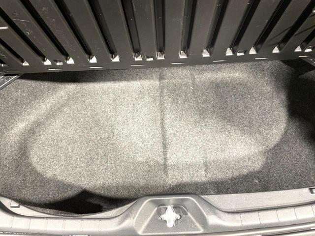 ヴォクシー ハイブリッドＳ－Ｚ　純正１０．５型ナビ　バックカメラ　後席モニター　禁煙車　セーフティセンス　レーダークルーズ　ブラインドスポットモニター　両側電動ドア　ハーフレザー　　ドラレコ　フルセグ　Ｂｌｕｅｔｏｏｔｈ再生　ＥＴＣ（53枚目）