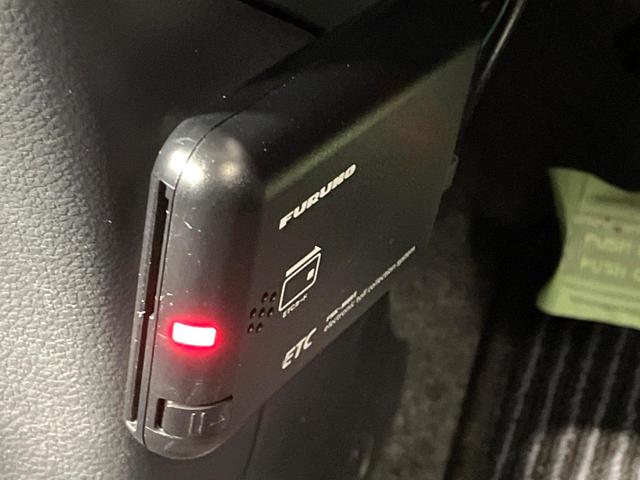 スペーシアカスタム ＸＳリミテッド　ＳＤナビ　バックカメラ　禁煙車　衝突軽減装置　両側電動ドア　スマートキー　踏み間違い防止装置　横滑り防止機能　ハーフレザー　シートヒーター　ＨＩＤヘッド　フルセグ　Ｂｌｕｅｔｏｏｔｈ再生　ＥＴＣ（5枚目）