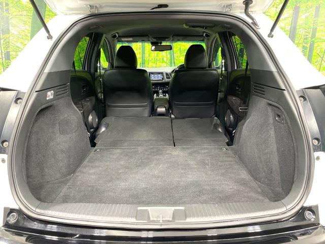ヴェゼル ハイブリッドＲＳ・ホンダセンシング　純正ナビ　バックカメラ　禁煙車　ホンダセンシング　レーダークルーズコントロール　ＥＴＣ　シートヒーター　Ｂｌｕｅｔｏｏｔｈ再生　フルセグＴＶ　ＬＥＤヘッド／フロントフォグライト　スマートキー（12枚目）
