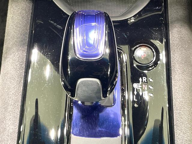ヴェゼル ハイブリッドＲＳ・ホンダセンシング　純正ナビ　バックカメラ　禁煙車　ホンダセンシング　レーダークルーズコントロール　ＥＴＣ　シートヒーター　Ｂｌｕｅｔｏｏｔｈ再生　フルセグＴＶ　ＬＥＤヘッド／フロントフォグライト　スマートキー（26枚目）