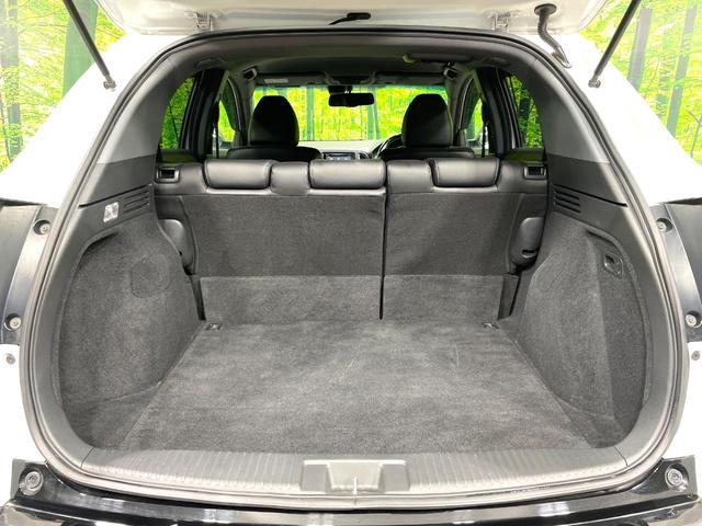 ヴェゼル ハイブリッドＲＳ・ホンダセンシング　純正ナビ　バックカメラ　禁煙車　ホンダセンシング　レーダークルーズコントロール　ＥＴＣ　シートヒーター　Ｂｌｕｅｔｏｏｔｈ再生　フルセグＴＶ　ＬＥＤヘッド／フロントフォグライト　スマートキー（47枚目）