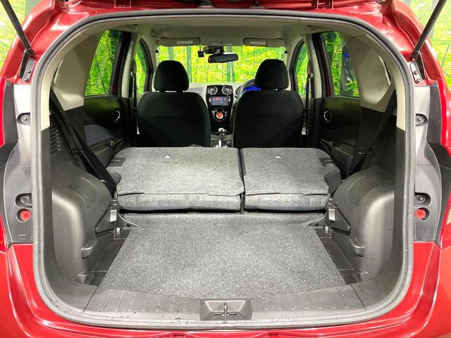 ���i�̂���������ʋ΁A���}���ɏ\���ȉ׎��X�y�[�X���m�ۂ��Ă���܂��B�Z�J���h�V�[�g��|���ƁA�傫�ȉו��̐ύڂ��\�ł���