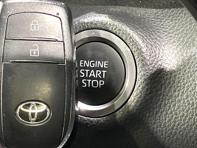 ヤリス Ｘ　純正ディスプレイオーディオ　バックカメラ　禁煙車　セーフティセンス　車線逸脱警報　オートマチックハイビーム　オートライト　Ｂｌｕｅｔｏｏｔｈ再生　ＥＴＣ　スマートキー　電動格納ミラー　盗難防止システム（7枚目）