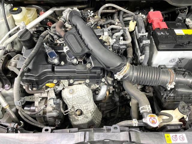 ヤリス Ｘ　純正ディスプレイオーディオ　バックカメラ　禁煙車　セーフティセンス　車線逸脱警報　オートマチックハイビーム　オートライト　Ｂｌｕｅｔｏｏｔｈ再生　ＥＴＣ　スマートキー　電動格納ミラー　盗難防止システム（18枚目）