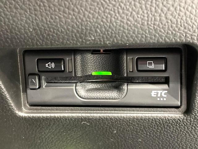 スイフトスポーツ ベースグレード 禁煙車 ディスプレイオーディオ シートヒーター クルーズコントロール ドラレコ Bluetooth再生 ETC スマートキー 横滑り防止装置 純正17インチアルミ オートライト/エアコン(6枚目)