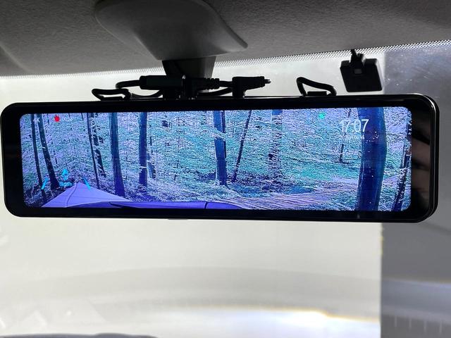 スイフトスポーツ ベースグレード 禁煙車 ディスプレイオーディオ シートヒーター クルーズコントロール ドラレコ Bluetooth再生 ETC スマートキー 横滑り防止装置 純正17インチアルミ オートライト/エアコン(50枚目)