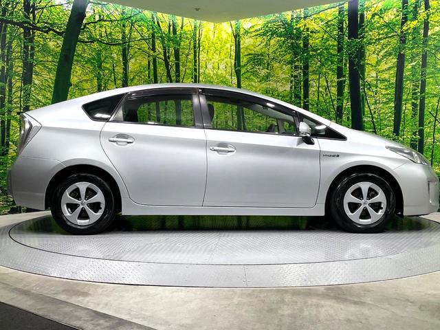 プリウス S 純正ナビ バックカメラ 禁煙車 クルーズコントロール HIDヘッド フルセグ Bluetooth再生 ETC スマートキー オートライト/エアコン 電動格納ミラー 純正15インチアルミ シートリフター(29枚目)