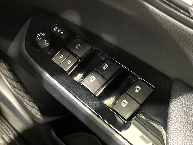 プリウス Ｓ　純正９型ナビ　バックカメラ　禁煙車　スマートキー　ＬＥＤヘッド／フォグ　ドラレコ　フルセグ　Ｂｌｕｅｔｏｏｔｈ再生　ＥＴＣ　エアロ　革巻きステアリング　オートライト／エアコン　盗難防止装置（49枚目）