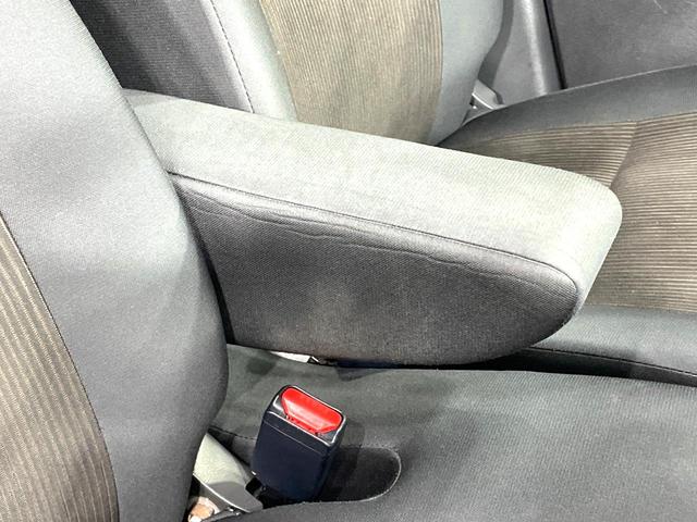 ｅＫカスタム Ｔ　ターボ　ｃｌａｒｉｏｎナビ　バックカメラ　禁煙車　ＥＴＣ　スマートキー　ＨＩＤヘッドライト　オートライト　オートエアコン　純正１４インチＡＷ　ＣＤ／ＤＶＤ再生（31枚目）