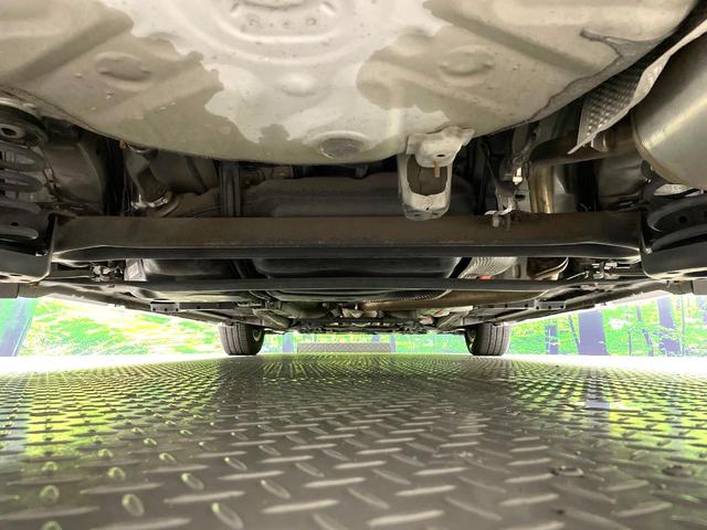 プリウス Ｓ　純正ナビ　バックカメラ　禁煙車　ＨＩＤヘッド　フルセグ　Ｂｌｕｅｔｏｏｔｈ再生　ＥＴＣ　スマートキー　オートライト／エアコン　純正１５インチアルミ　盗難防止システム　横滑り防止装置（19枚目）