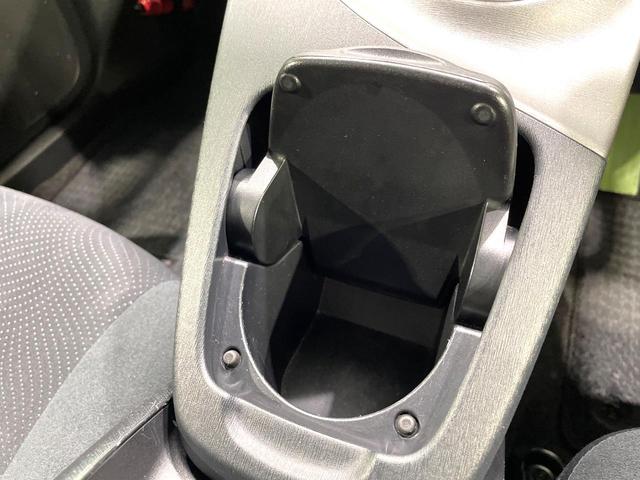 プリウス Ｓ　純正ナビ　バックカメラ　禁煙車　ＨＩＤヘッド　フルセグ　Ｂｌｕｅｔｏｏｔｈ再生　ＥＴＣ　スマートキー　オートライト／エアコン　純正１５インチアルミ　盗難防止システム　横滑り防止装置（49枚目）