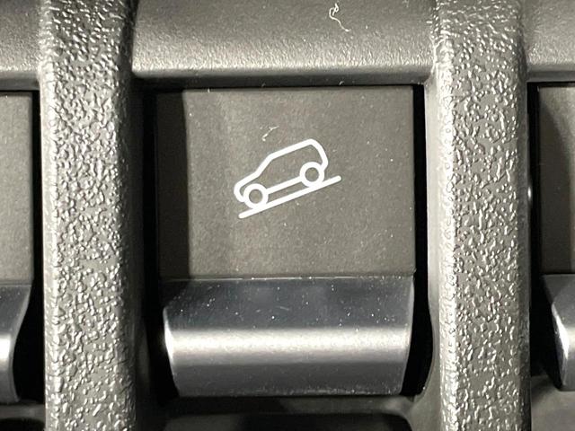 ＪＣ　禁煙車　衝突軽減装置　踏み間違い防止装置　クルーズコントロール　シートヒーター　４ＷＤ　ＬＥＤヘッド　コーナーセンサー　スマートキー　オートライト／エアコン　アイドリングストップ　電動格納ミラー（画像36）
