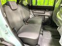 後部座席も気になるようなキズ・汚れやへたり等、大きなダメージはなく、良好な状態です。