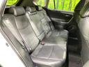 後部座席も気になるようなキズ・汚れやへたり等、大きなダメージはなく、良好な状態です。