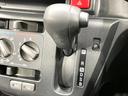 Ｌ　ＳＤナビ　禁煙車　ＣＤ再生　アイドリングストップ　横滑り防止装置　盗難防止システム　プライバシーガラス（29枚目）