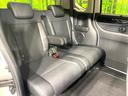 後部座席も気になるようなキズ・汚れやへたり等、大きなダメージはなく、良好な状態です。