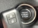 ジムニー ＸＣ　５速ＭＴ　禁煙車　セーフティサポート　クルーズコントロール　スマートキー　踏み間違い防止装置　横滑り防止機能　シートヒーター　ＬＥＤヘッド　４ＷＤ　ターボ　オートライト／エアコン　純正１５インチアルミ（6枚目）