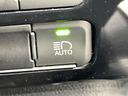 プリウス Ｓ　ＳＤナビ　バックカメラ　禁煙車　衝突軽減装置　レーダークルーズ　ＬＥＤヘッド　Ｂｌｕｅｔｏｏｔｈ再生　ＥＴＣ　スマートキー　車線逸脱警報　オートマチックハイビーム　横滑り防止装置　純正１５インチアルミ（7枚目）