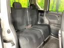 後部座席も気になるようなキズ・汚れやへたり等、大きなダメージはなく、良好な状態です。