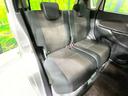 後部座席も気になるようなキズ・汚れやへたり等、大きなダメージはなく、良好な状態です。