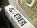 【電動格納ミラー】サイドミラーは電動格納式となっており、狭い駐車場でもキズがつくリスクを抑えられます。