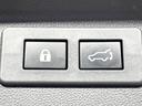 【パワーバックドア】スマートキーや運転席のボタンを押すだけでリアゲートが自動で開閉します！荷物を持っている時や、高い位置にあるバックドアを閉める際に便利な機能です♪
