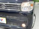 【ＬＥＤヘッドライト】悪天候や夜間走行時も良好な視界を確保し安心して運転できる高輝度ＬＥＤヘッドライトを装備！点灯速度が早く、消費電力も抑えられています。