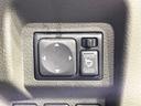 【電動格納ミラー】サイドミラーは電動格納式となっており、狭い駐車場でもキズがつくリスクを抑えられます。