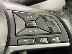 【クルーズコントロール】高速道路もラクラク走行。アクセルを離しても一定速度で走行ができ、長距離運転時の負担を軽減！加速・減速も簡単なスイッチ操作で調整できます。 6