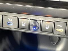 【シートヒーター】寒い日に重宝するシートヒーター！エアコンより早く温まってくれるので寒がりの人も安心ですね♪エアコンの温風は乾燥するから苦手、という方にもをおすすめです。 6